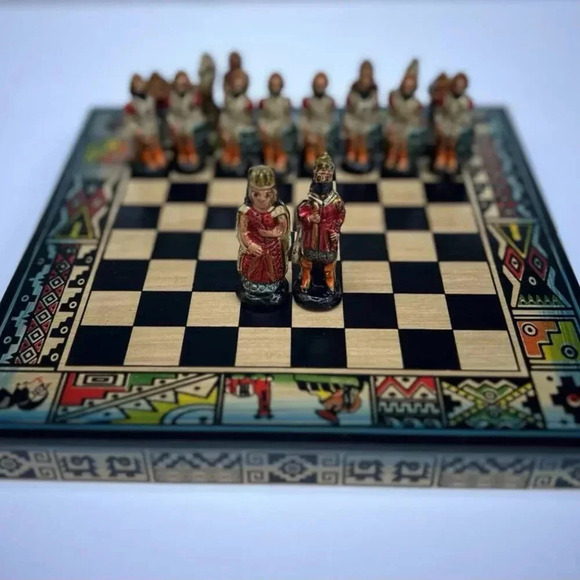 NEW Handcrafted by Artisans in Peru Inca Vs Conquistador Chess Set - Picture 10 of 12